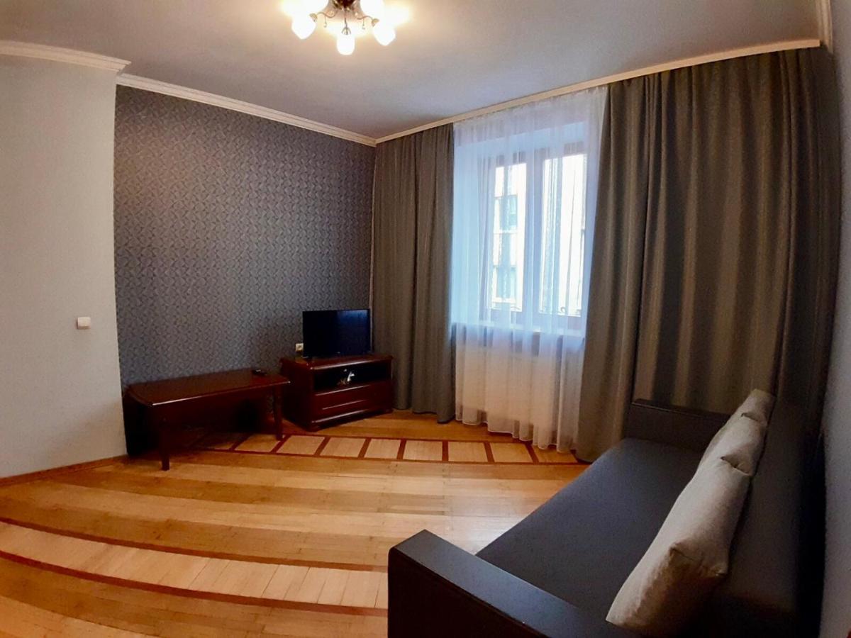 Apartment Hnatuka Center Lviv Kültér fotó